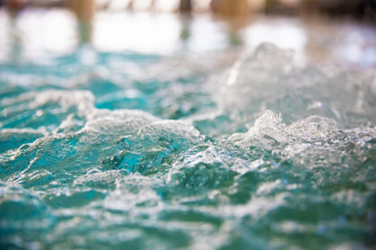 Nafukovací vířivky lze využít v interiéru i exteriéru. Pomáhají přitom tělu i mysli