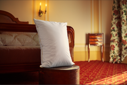 Luxusní ložnice – polštáře jsou základ
