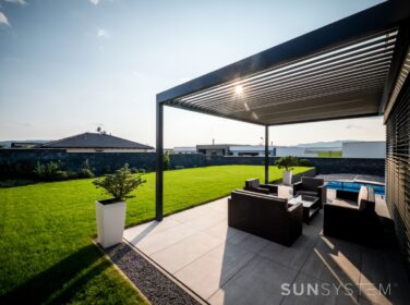 Zahradní bioklimatické pergoly SUN SYSTEM pro vaši dokonalou relaxaci