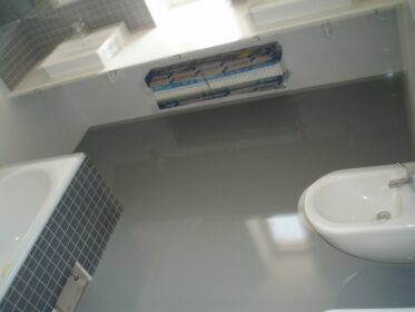 Průmyslové lité podlahy: Ideální řešení pro moderní prostory