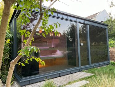 Čtyři roční období s venkovní infrasaunou: Jak vám pomůže na jaře, v létě, na podzim i v zimě