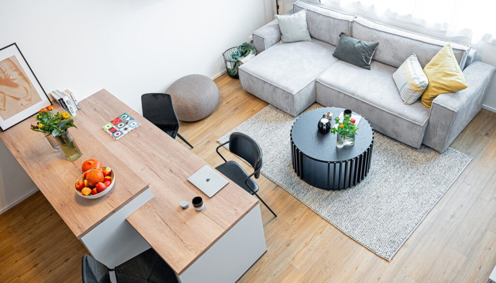 9e2058bd0788f3efc2365e73236bd2cf20ef8037-2000x2000