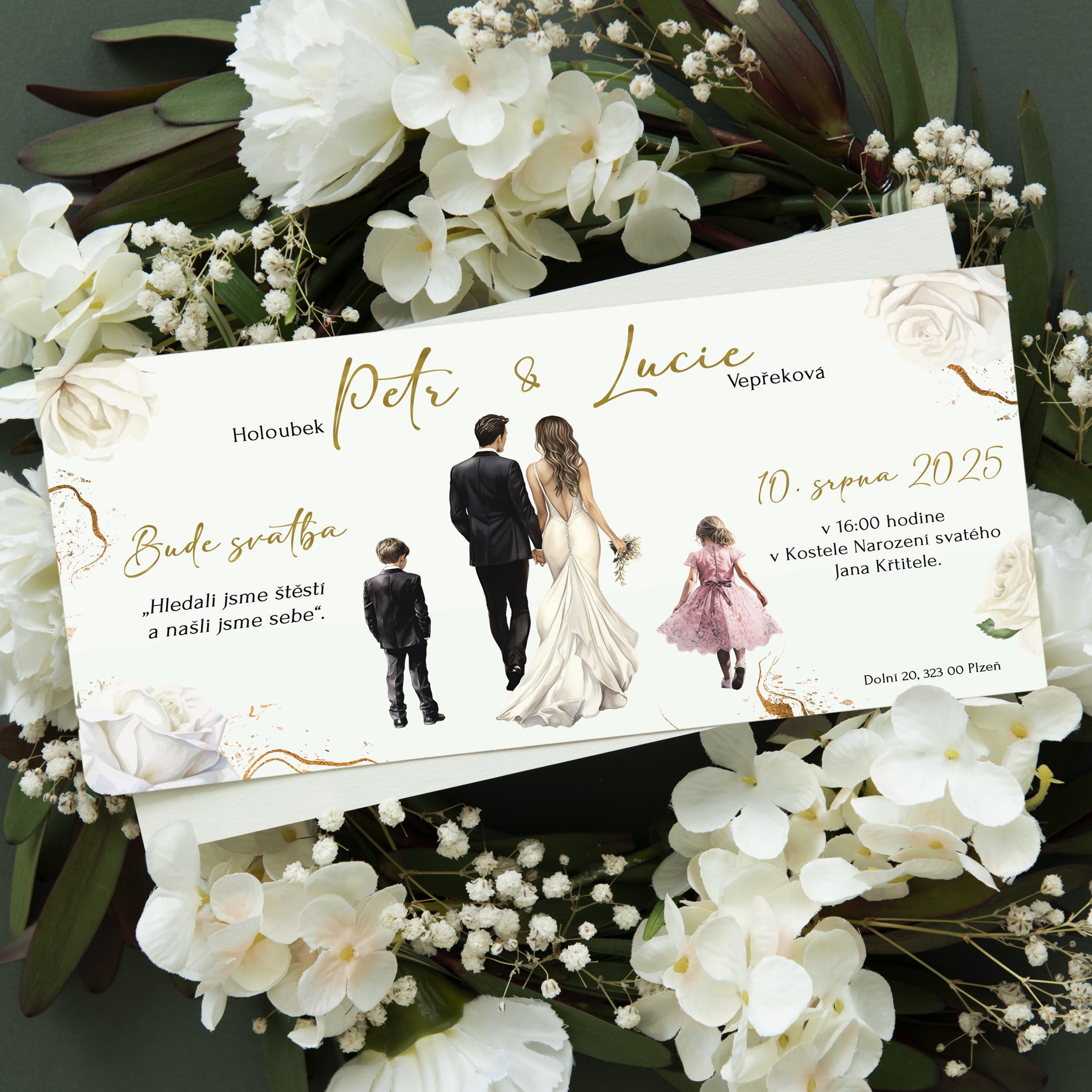 rodinne-svatebni-oznameni-bile-s-ruzemi-a-postavickami-scaled