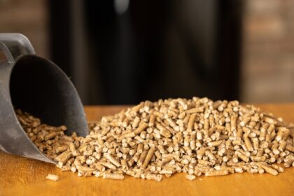 Automatické peletkové kotle: Komfortní topení, které nezaskočí ani o Vánocích